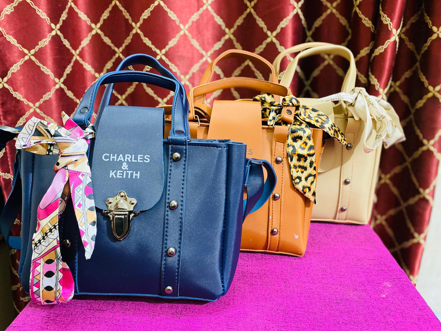 Trendy Crossbody Bag for Girls – Small & Lightweight Design, Stylish Leather Look for Daily Use"