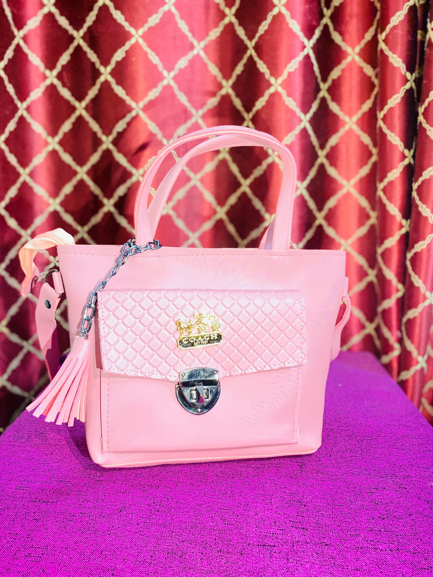 Trendy Crossbody Bag for Girls – Small & Lightweight Design, Stylish Leather Look for Daily Use"